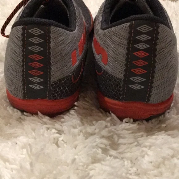 Umbro orange and grey shoes - Picture 10 of 12